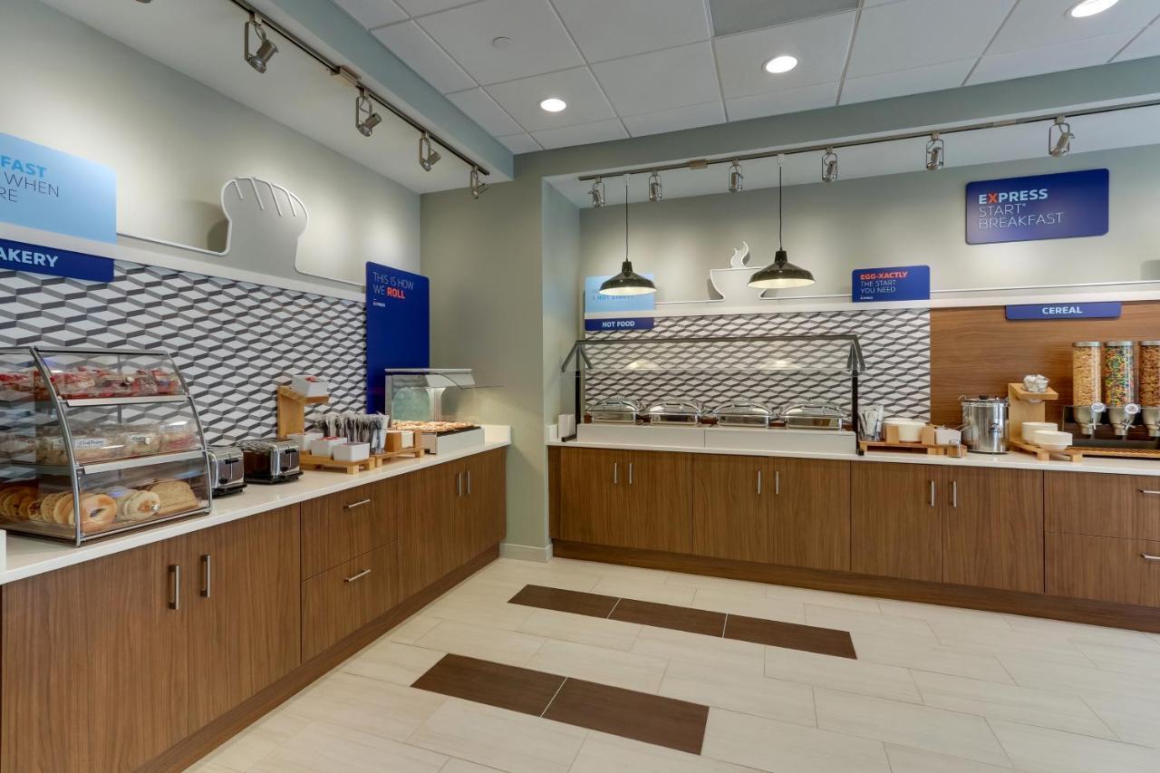 Holiday Inn Express & Suites - Winston - Salem Sw - Clemmons By Ihg מראה חיצוני תמונה